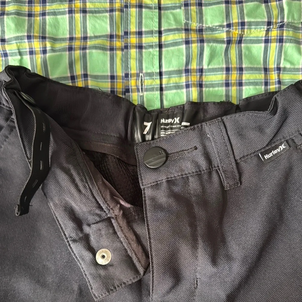 Green Plaid Shirt and Black Shorts Set - Picture 2 of 10